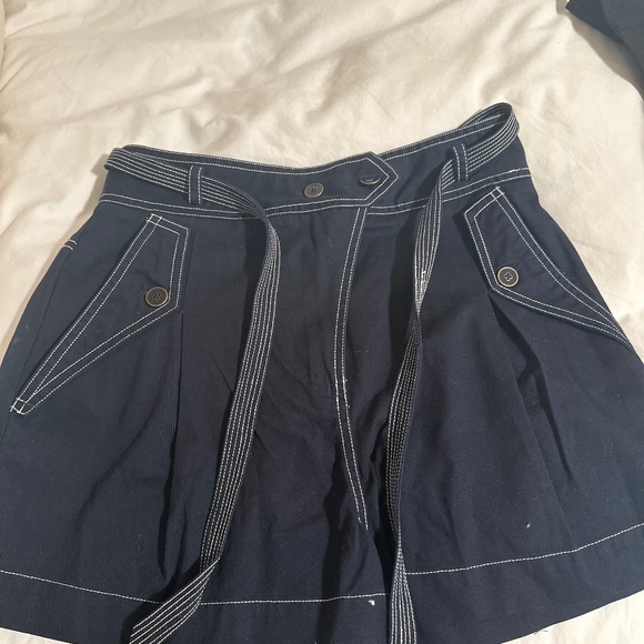 Ella Johnson Oscar shorts